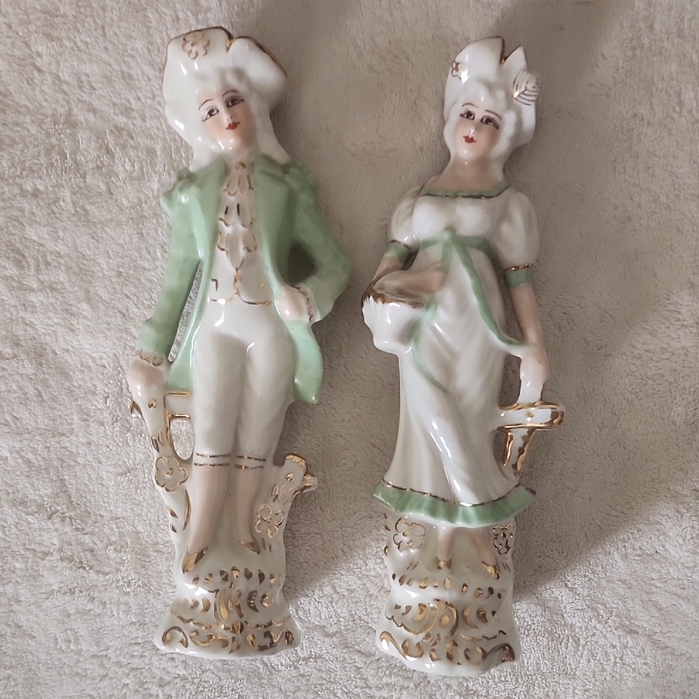 Vintage Porcelain Couple Sculpture in Green and White